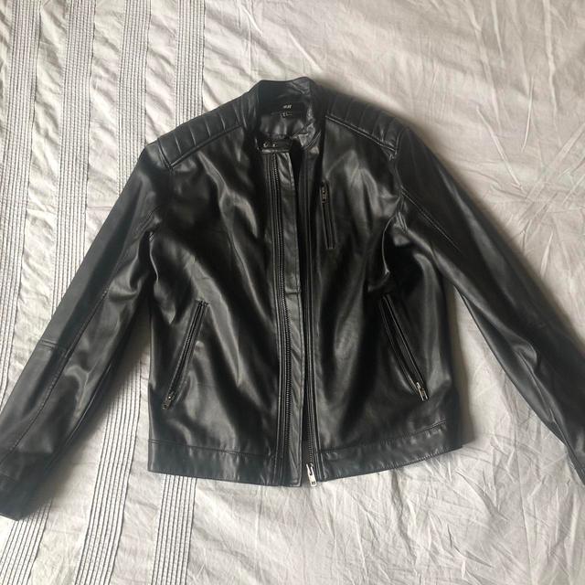 H&M Men's Going out Jacket - Black - M on Productcaster.