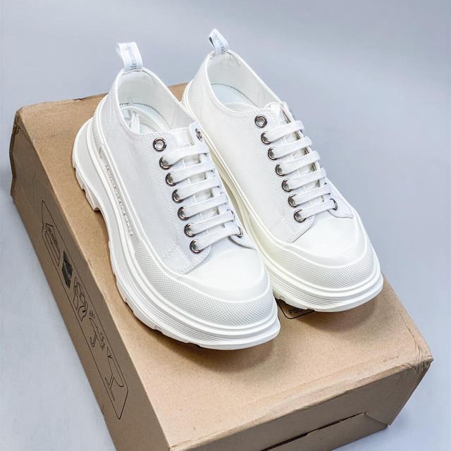 Alexander McQueen Women's Trainers - White - UK 6.5 on Productcaster.