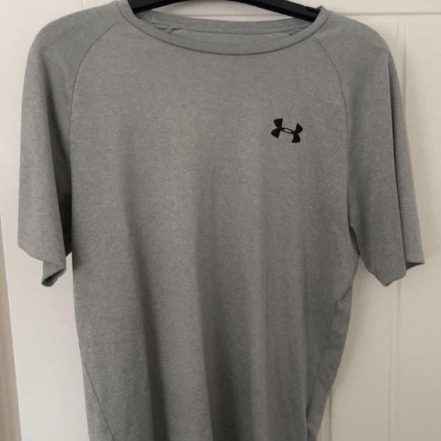 Under Armour Men's T-shirt - Grey - M on Productcaster.