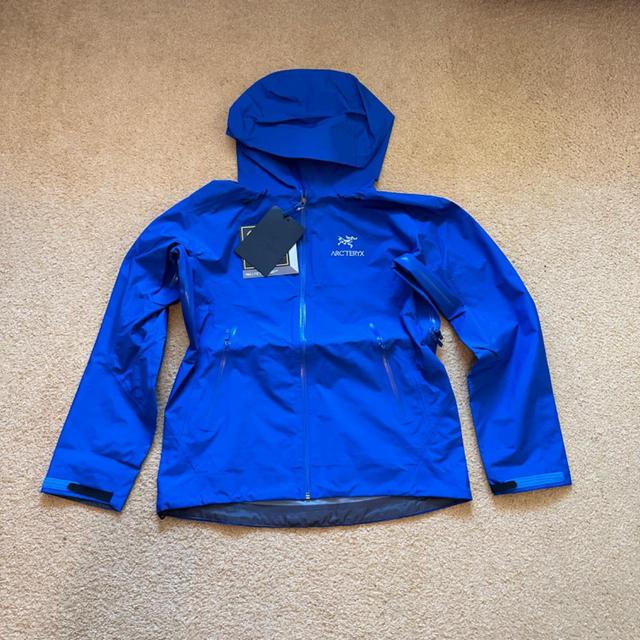 Arc'teryx Men's Raincoat - Blue/Black - M on Productcaster.