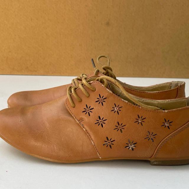 Custom Men's Oxfords - Tan/Brown - UK 6 on Productcaster.