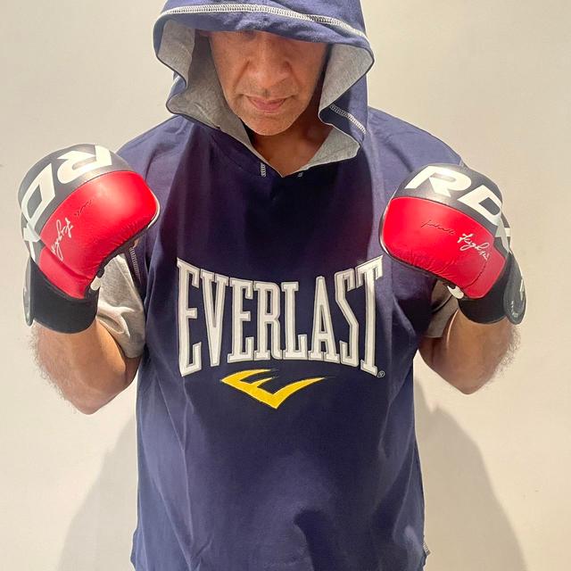 Everlast Men's Hoodie - Navy - XL on Productcaster.