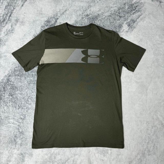 Under Armour Men's T-shirt - Green/Khaki - S on Productcaster.