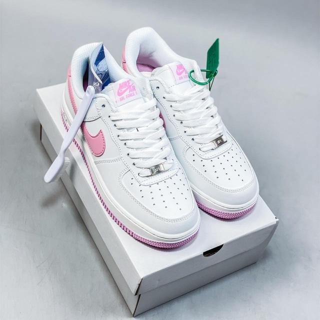 Nike Women's Trainers - White/Multi - UK 6.5 on Productcaster.