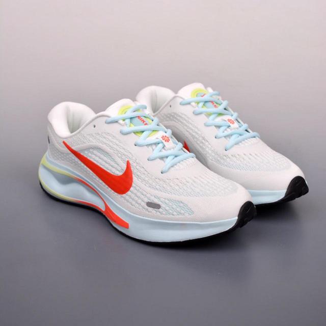 Nike Men's Footwear - White/Multi - UK 6 on Productcaster.