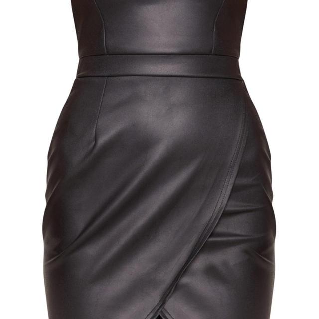 PrettyLittleThing Women's Bodycon Dress - Black - 16 on Productcaster.