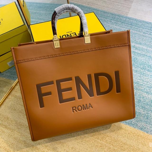 Fendi Women's Bag - Brown/Tan on Productcaster.