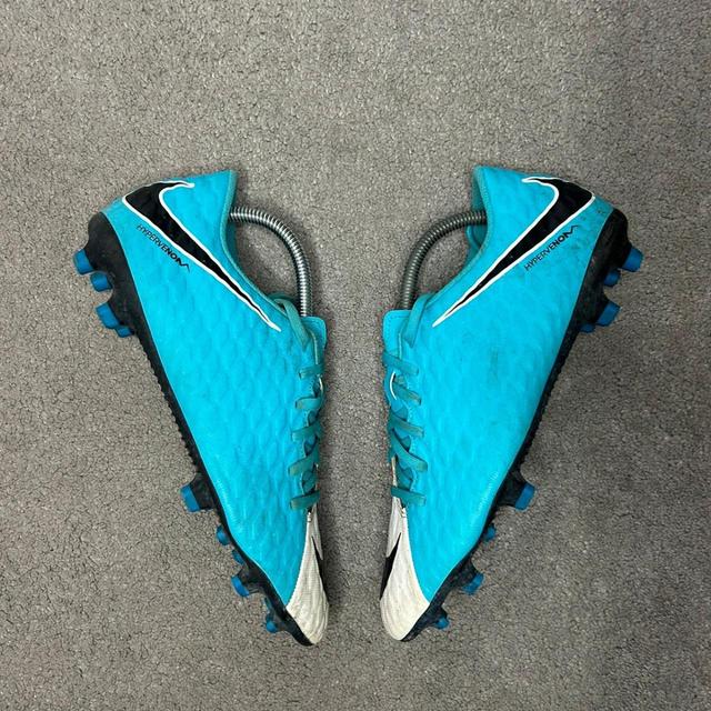 Nike Men's Boots - Blue - UK 8 on Productcaster.