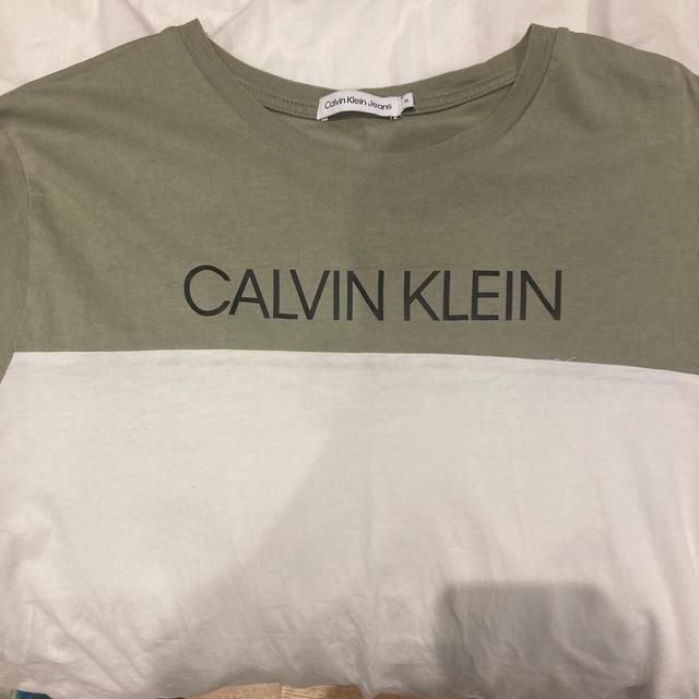 Calvin Klein Men's T-shirt - Khaki - S on Productcaster.