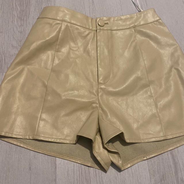 Missguided Women's Shorts - Tan - UK 10 on Productcaster.