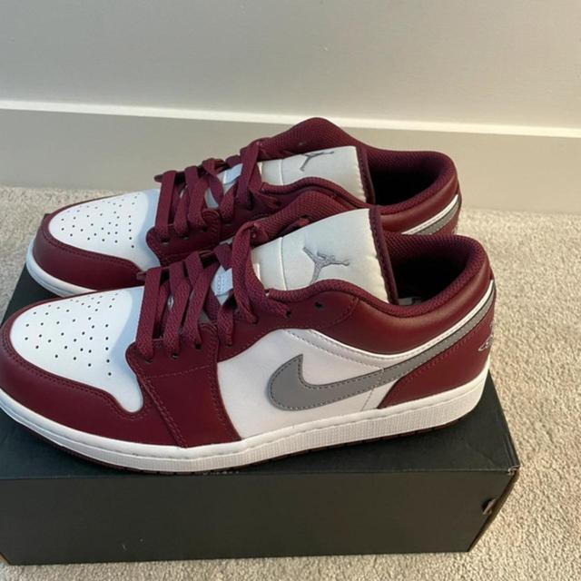 Nike Men's Trainers - Burgundy/Red - UK 8.5 on Productcaster.