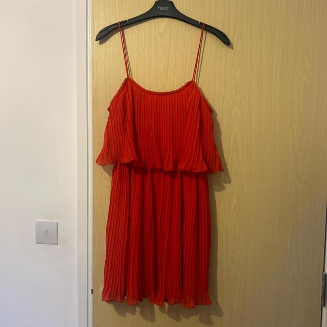 Zara Women's Pleated Dress - Red - XS on Productcaster.