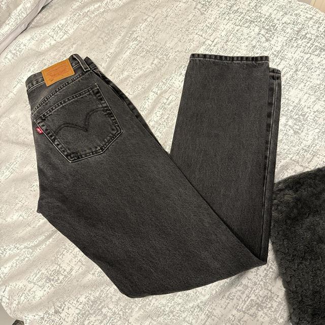 Levi's Women's Stone-washed Jeans - Black on Productcaster.