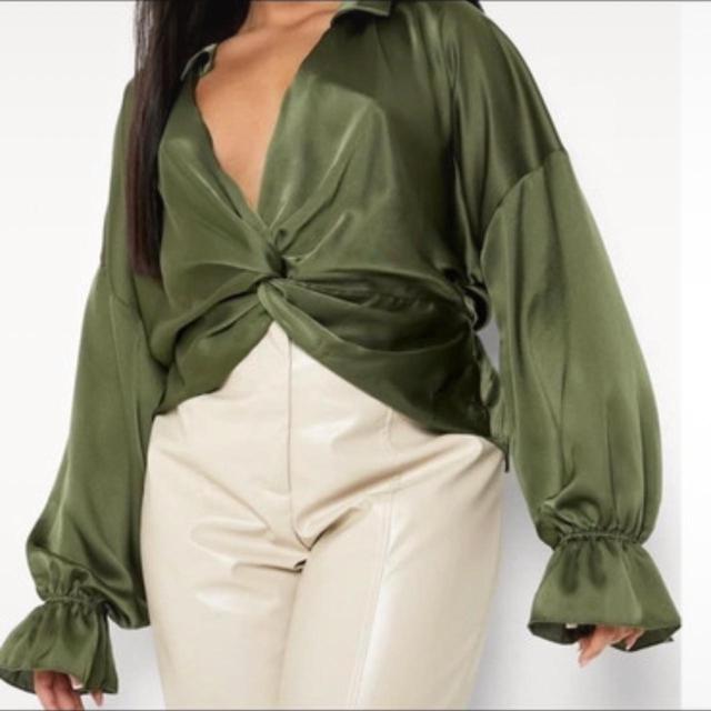 PrettyLittleThing Curve Women's Crop top - Khaki/Green - 16 on Productcaster.