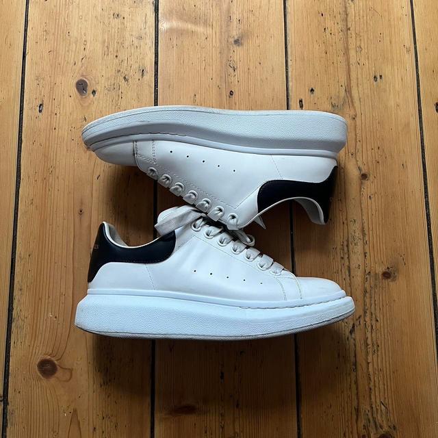 Alexander McQueen Men's Trainers - White/Cream - UK 6.5 on Productcaster.