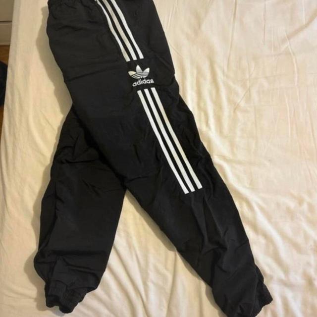 Adidas Originals Women's Sweatpants - Black - UK 8 on Productcaster.