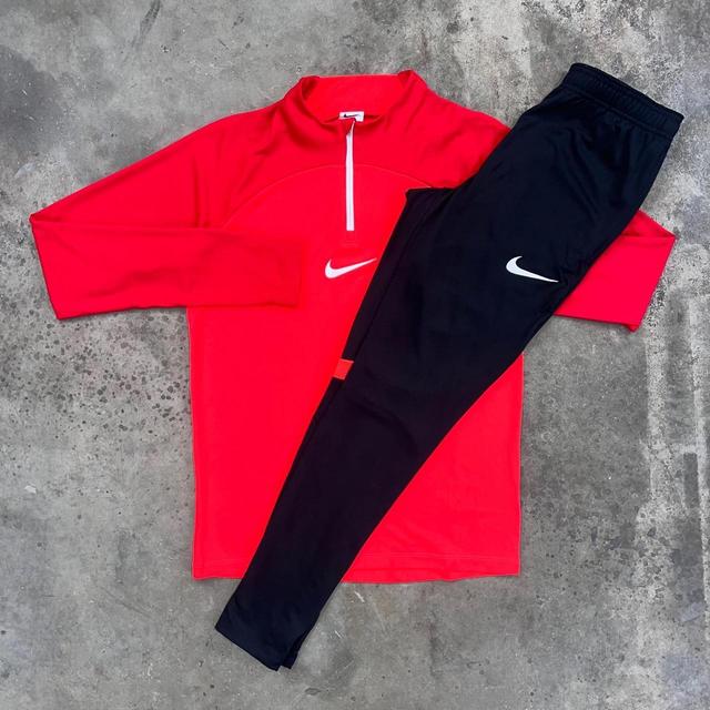 Nike Men's Top - Red/Black - XL on Productcaster.