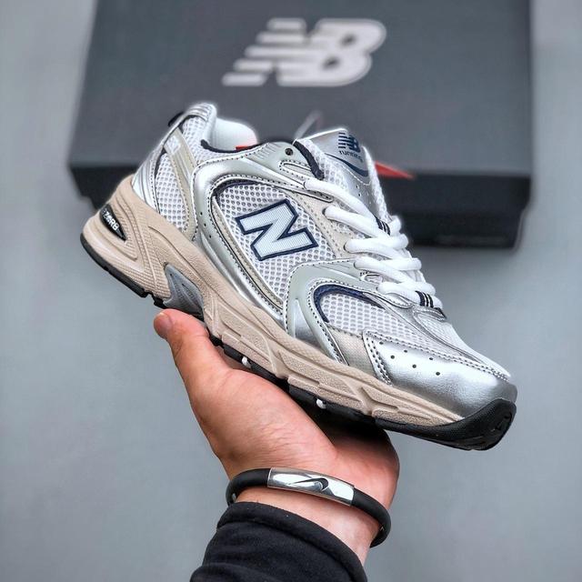 New Balance Women's Trainers - Silver/Grey - UK 5 on Productcaster.