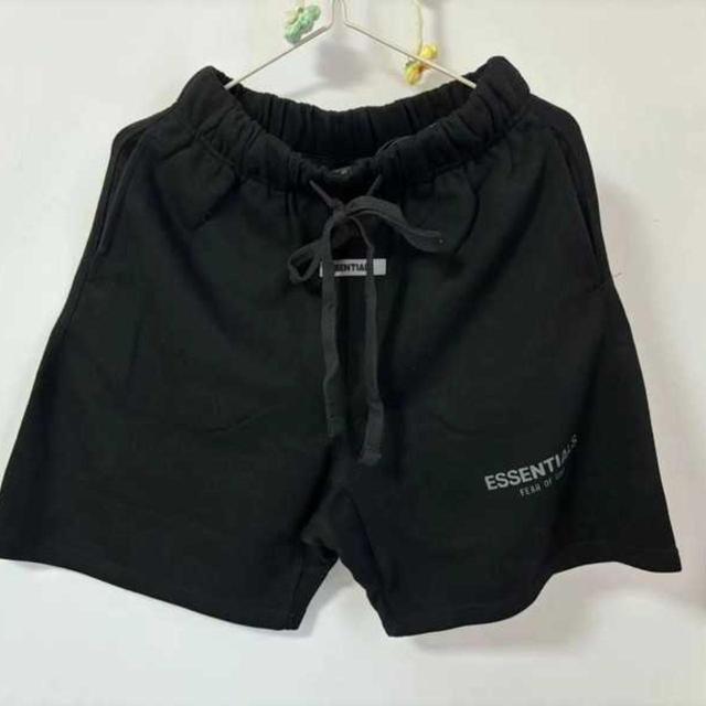 Essentials Men's Shorts - Black - L on Productcaster.