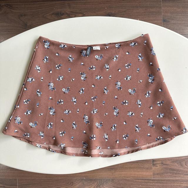 H&M Women's Skirt - Brown/Blue - UK 10 on Productcaster.