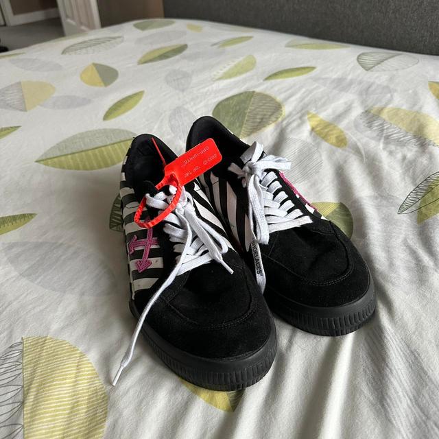 Off-White Men's Trainers - Black - UK 10 on Productcaster.