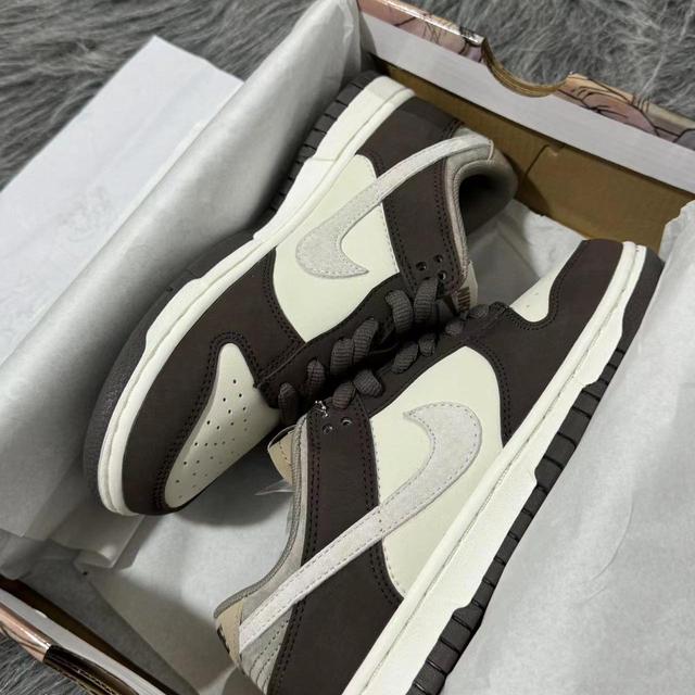 Nike Men's Trainers - Brown - UK 8.5 on Productcaster.