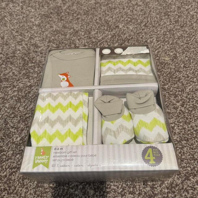 Born Kids' Suit - Multi - 3-6 months on Productcaster.