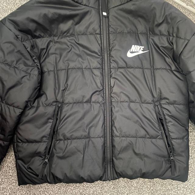 Nike Women's Puffer Jacket - Black - M on Productcaster.