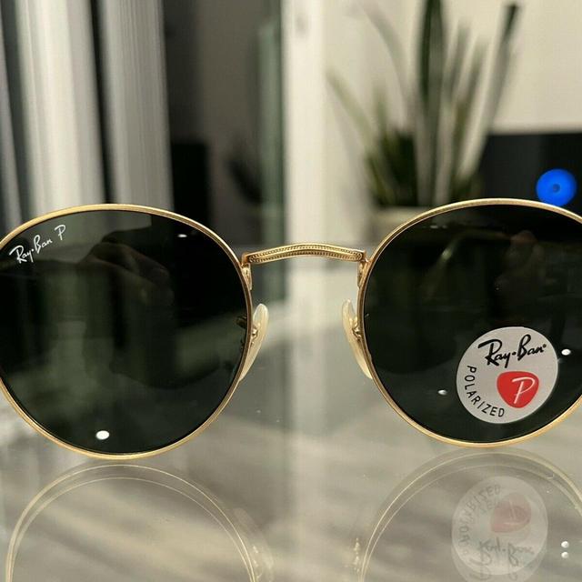 Ray-Ban Women's Sunglasses - Gold/Black on Productcaster.