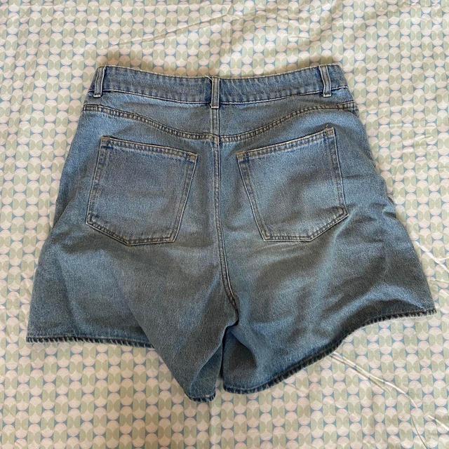 H&M Women's Shorts - Blue - UK 8 on Productcaster.