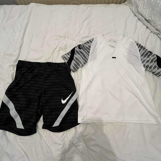 Nike Men's Jumpsuits and playsuits - White/Black - S on Productcaster.