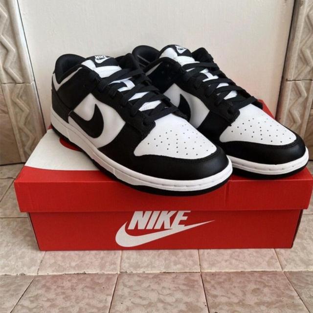 Nike Men's Trainers - Black/White - UK 10 on Productcaster.