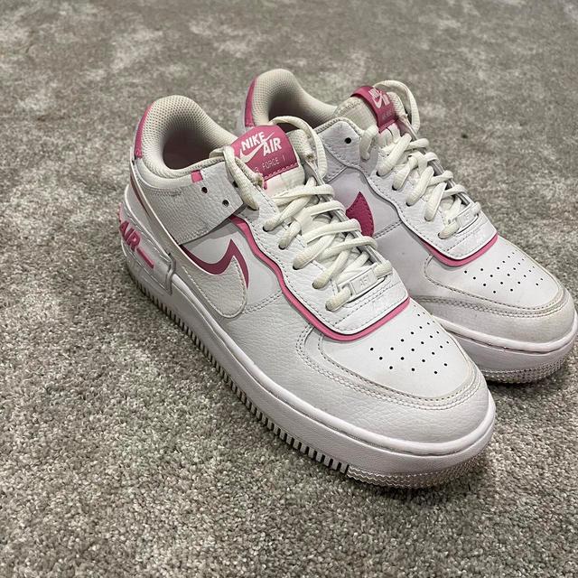 Nike Women's Trainers - White/Pink - UK 5 on Productcaster.