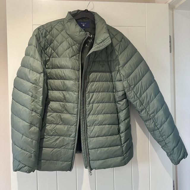 GANT Women's Puffer Jacket - Green - XL on Productcaster.