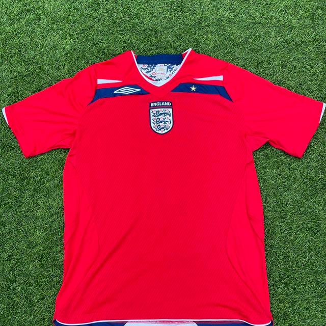 Umbro Men's Shirt - Red - L on Productcaster.