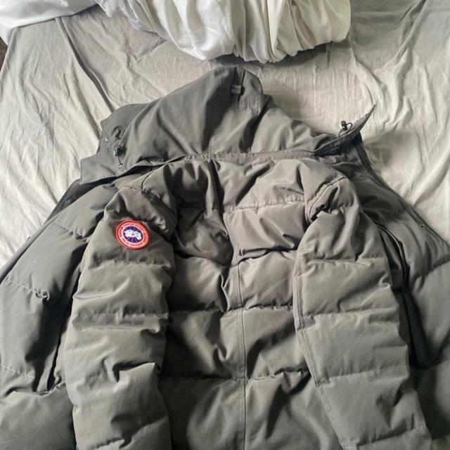 Canada Goose Men's Parka - Grey - M on Productcaster.