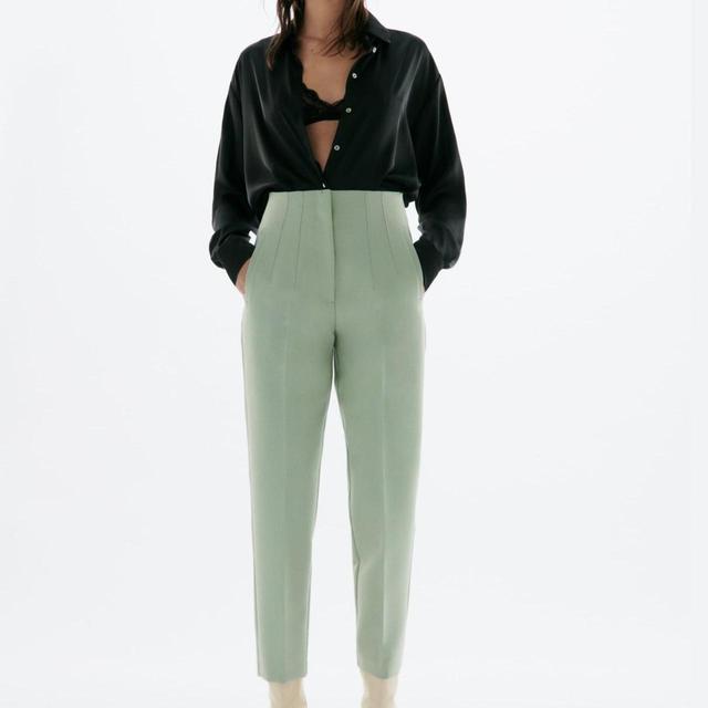 Zara Women's Tailored trousers - Green - S on Productcaster.