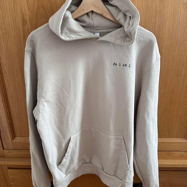 Zara Men's Hoodie - Cream/Tan - M on Productcaster.