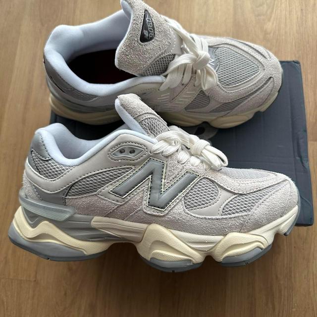 New Balance Women's Trainers - White/Cream - UK 7.5 on Productcaster.