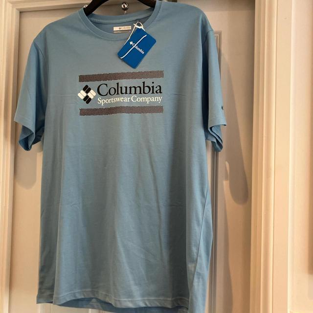 Columbia Sportswear Men's T-shirt - Blue - L on Productcaster.