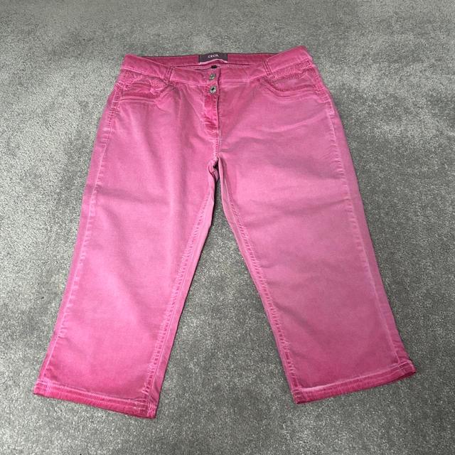 Women's Capri Jeans - Pink/Purple - 33" on Productcaster.