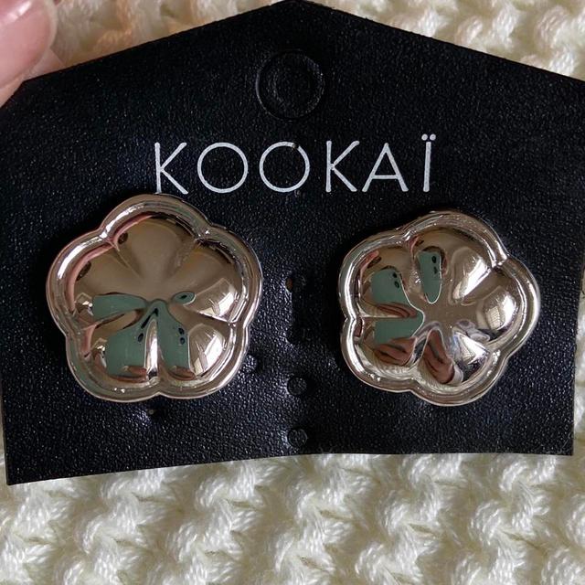 KOOKAÏ Women's Earrings - Grey/Silver on Productcaster.