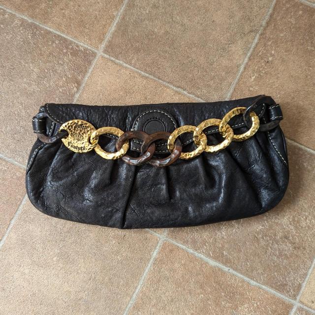 Juicy Couture Women's Clutch bags - Black/Gold on Productcaster.