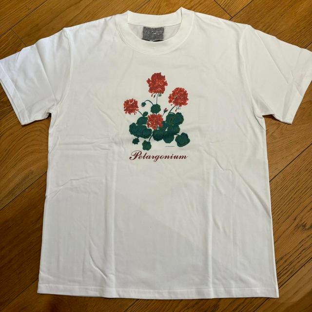 Men's T-shirt - White - L on Productcaster.