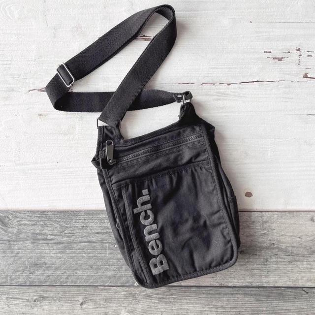 Bench Women's Crossbody bags - Black on Productcaster.