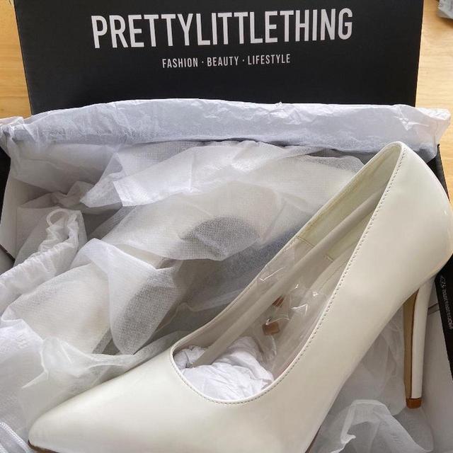 PrettyLittleThing Women's Courts - White - UK 5 on Productcaster.