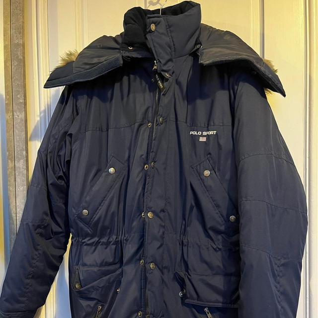 Ralph Lauren Men's Puffer Jacket - Navy - M on Productcaster.