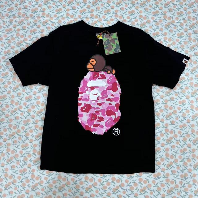 BAPE Men's T-shirt - Black/Multi - M on Productcaster.