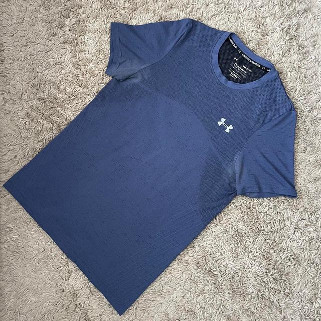 Under Armour Men's T-shirt - Navy - S on Productcaster.