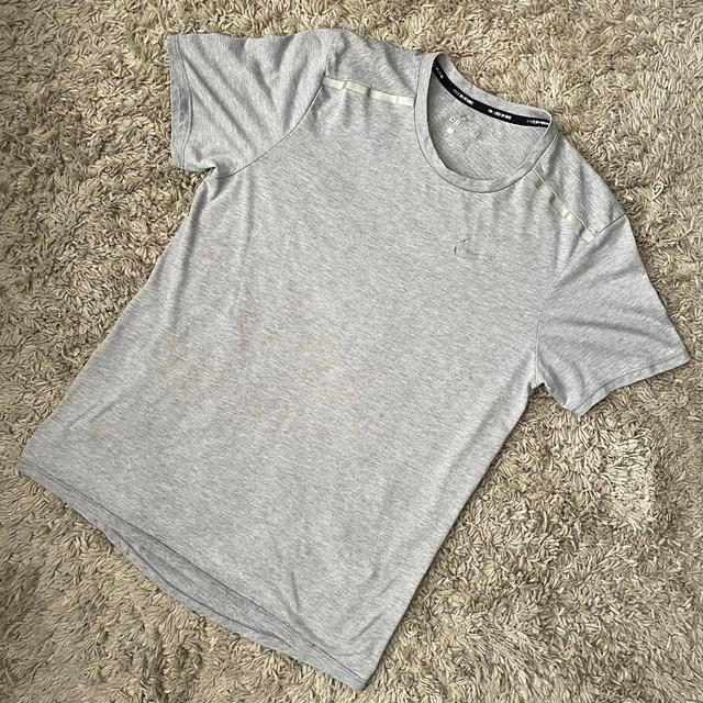 Nike Men's T-shirt - Grey - S on Productcaster.